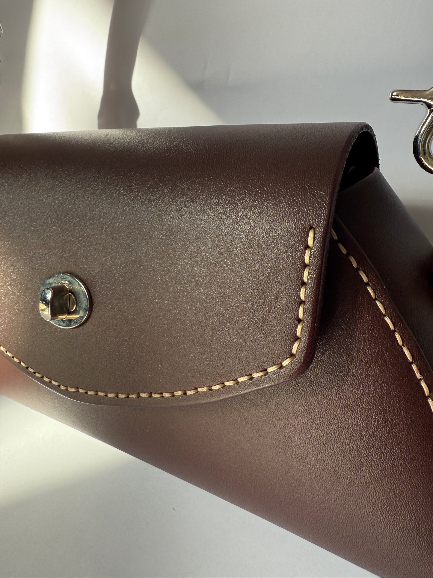 The Satria (brown/silver)